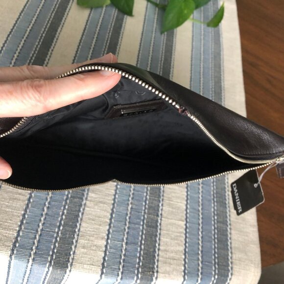 Danier Sleek Design Front Zip Leather Clutch Bag Chocolate Brown Sz OS NWT - Picture 5 of 9